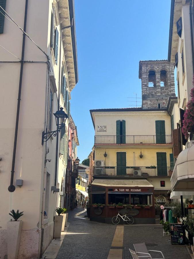La Torretta Apartment Peschiera del Garda Buitenkant foto