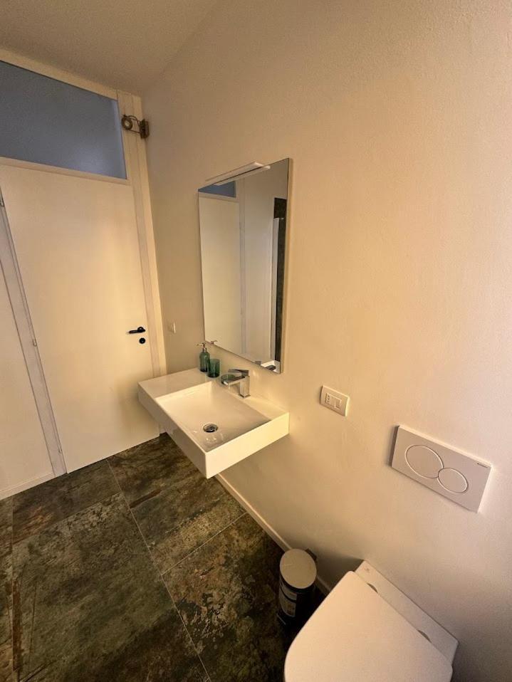 La Torretta Apartment Peschiera del Garda Buitenkant foto