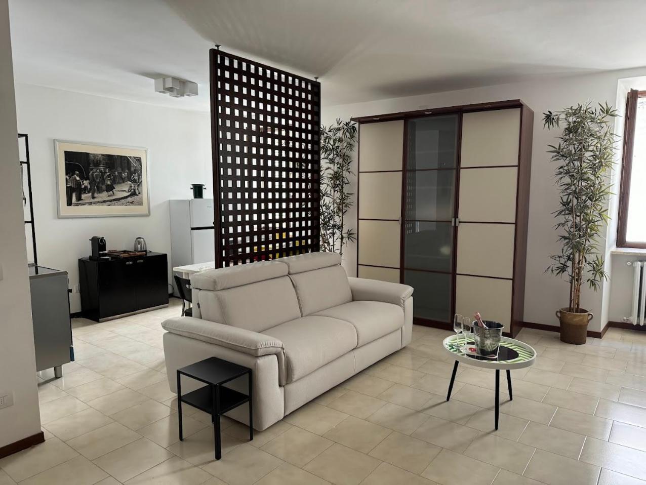 La Torretta Apartment Peschiera del Garda Buitenkant foto